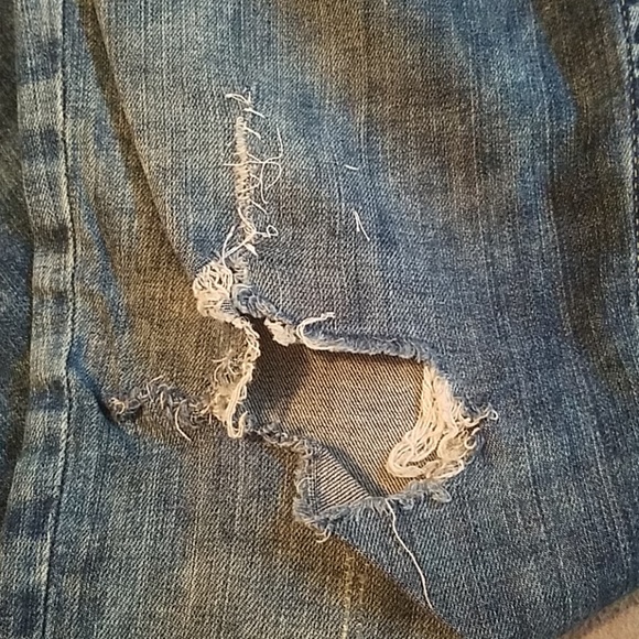 Custom distressed H&M skinny jeans with decals - Picture 7 of 8